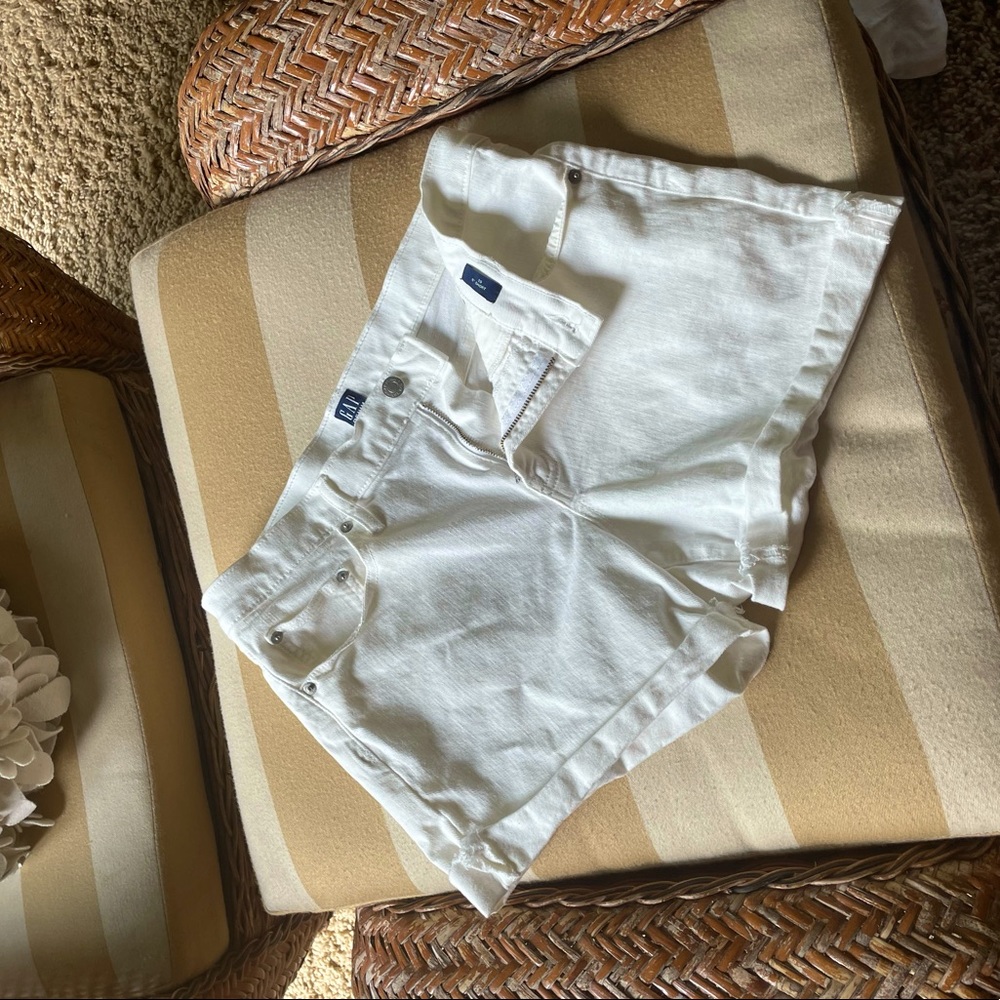 29 Gap denim Shorts 5”